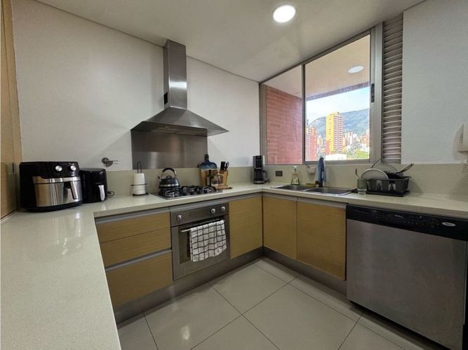 Apartamento de 2 alcobas en arriendo en Alejandría, Medellín, 206 m² · foto 10 de 19
