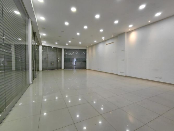 Local en arriendo en Bretaña, Cali, 360 m² · foto 3 de 24