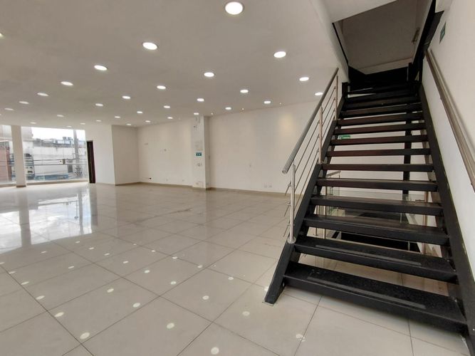 Local en arriendo en Bretaña, Cali, 360 m² · foto 11 de 24