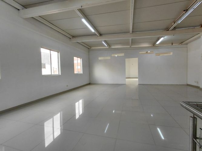 Local en arriendo en Bretaña, Cali, 360 m² · foto 19 de 24