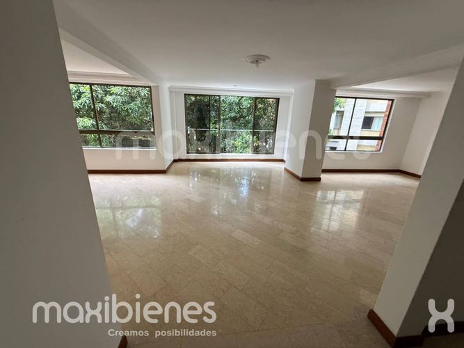 Apartamento de 3 alcobas en arriendo en Castropol, Medellín, 188 m² · foto 4 de 16