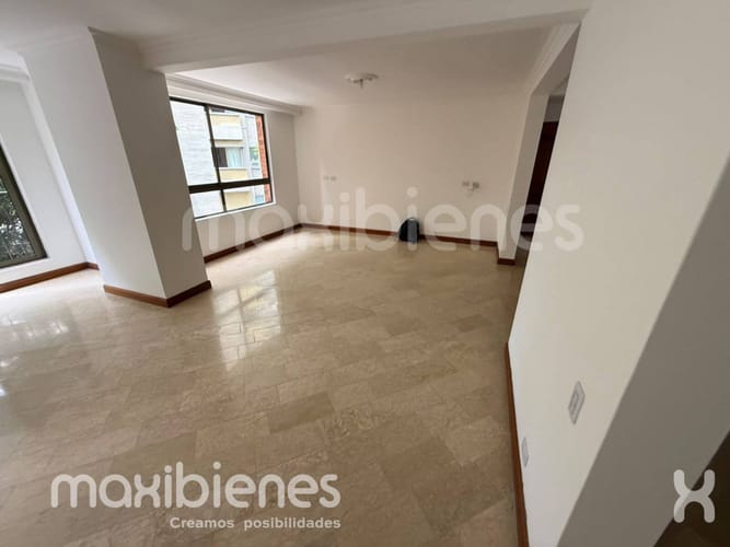 Apartamento de 3 alcobas en arriendo en Castropol, Medellín, 188 m² · foto 5 de 16