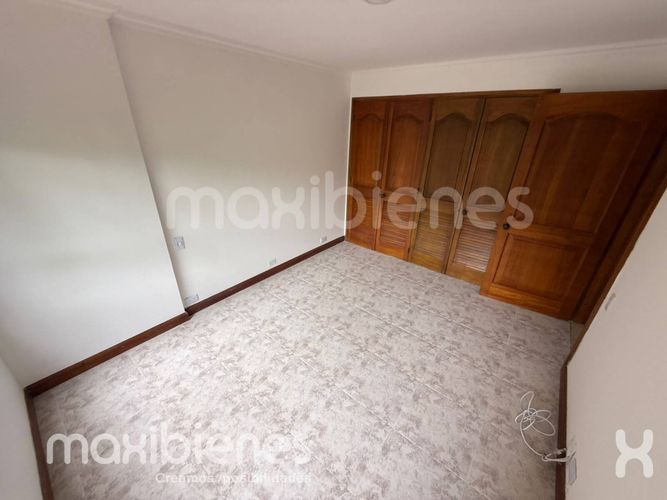 Apartamento de 3 alcobas en arriendo en Castropol, Medellín, 188 m² · foto 9 de 16