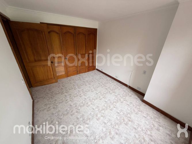 Apartamento de 3 alcobas en arriendo en Castropol, Medellín, 188 m² · foto 10 de 16