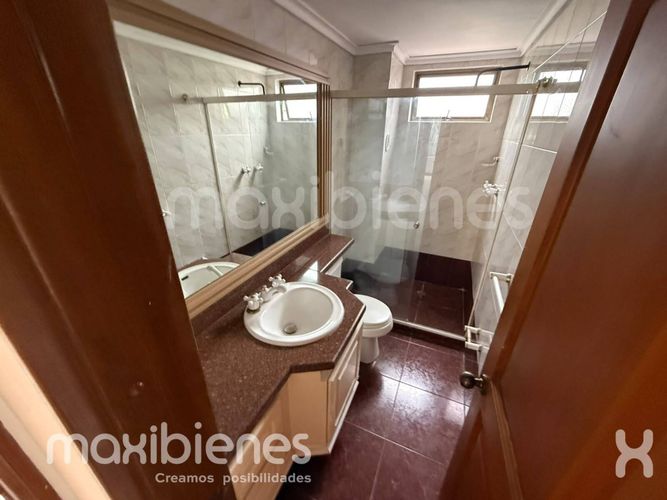 Apartamento de 3 alcobas en arriendo en Castropol, Medellín, 188 m² · foto 15 de 16