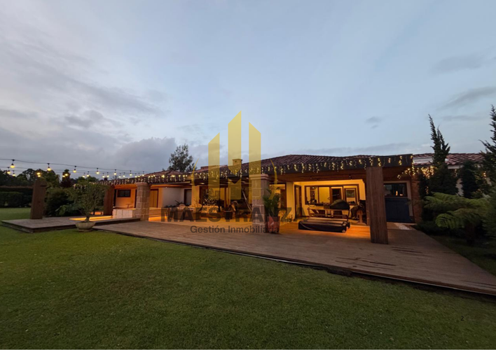 Casa de 5 alcobas en venta en Llano Grande, Rionegro, 840 m² · foto 2 de 6