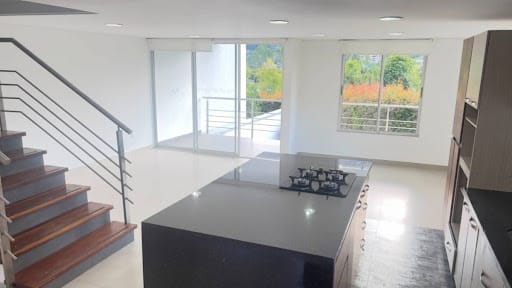 Casa de 3 alcobas en venta en Santa Elena, El Retiro, 447 m² · foto 2 de 14