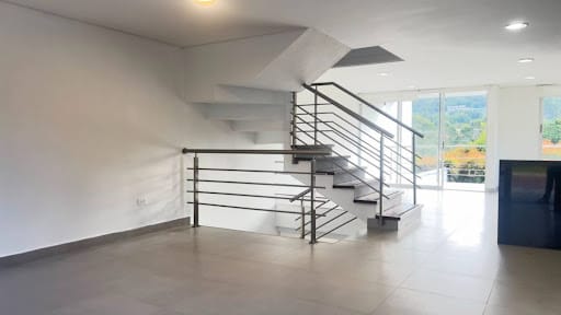 Casa de 3 alcobas en venta en Santa Elena, El Retiro, 447 m² · foto 3 de 14