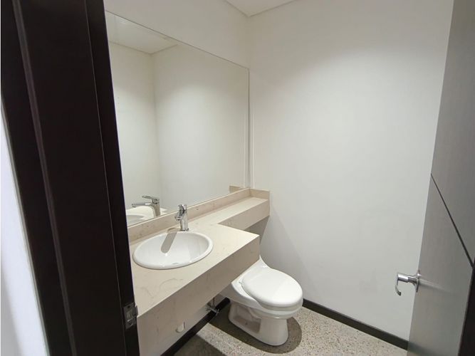 Bodega en arriendo en Prados De Sabaneta, Medellín, 3197 m² · foto 14 de 24