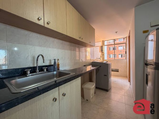Apartamento de 3 alcobas en arriendo en El Poblado, Medellín, 100 m² · foto 3 de 23