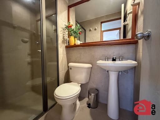 Apartamento de 3 alcobas en arriendo en El Poblado, Medellín, 100 m² · foto 13 de 23