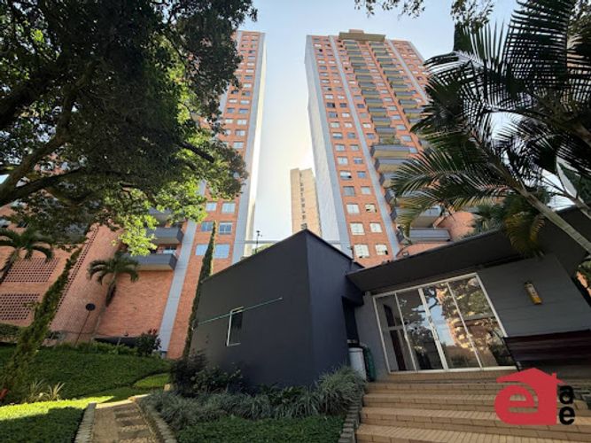 Apartamento de 3 alcobas en arriendo en El Poblado, Medellín, 100 m² · foto 22 de 23