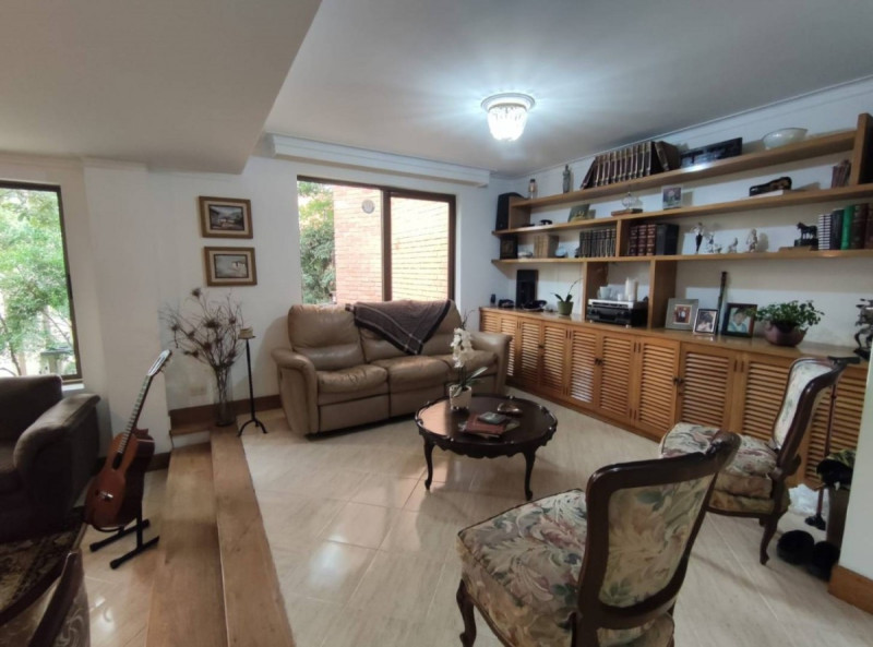 Apartamento en arriendo en El Poblado, Medellín · foto 2 de 19