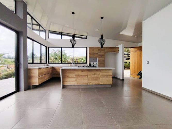 Casa de 3 alcobas en venta en Cristo Rey, El Carmen de Viboral, 300 m² · foto 3 de 24