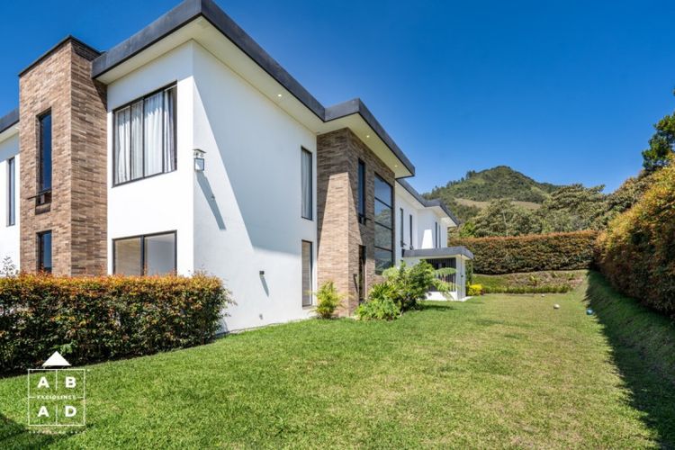 Casa de 5 alcobas en venta en La Ceja, 500 m² · foto 6 de 19
