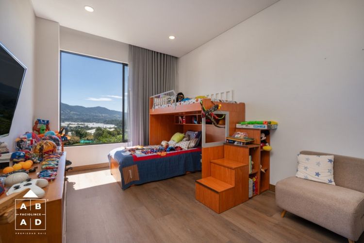 Casa de 5 alcobas en venta en La Ceja, 500 m² · foto 15 de 19