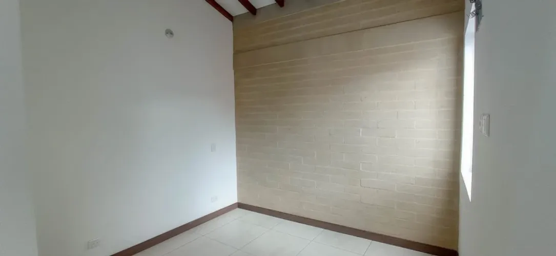 Casa de 3 alcobas en venta en La Ceja, 140 m² · foto 3 de 8