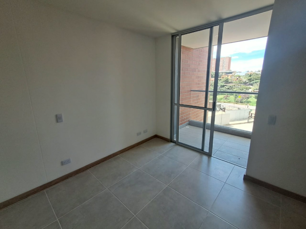 Apartamento en arriendo en Centro, Rionegro · foto 2 de 13