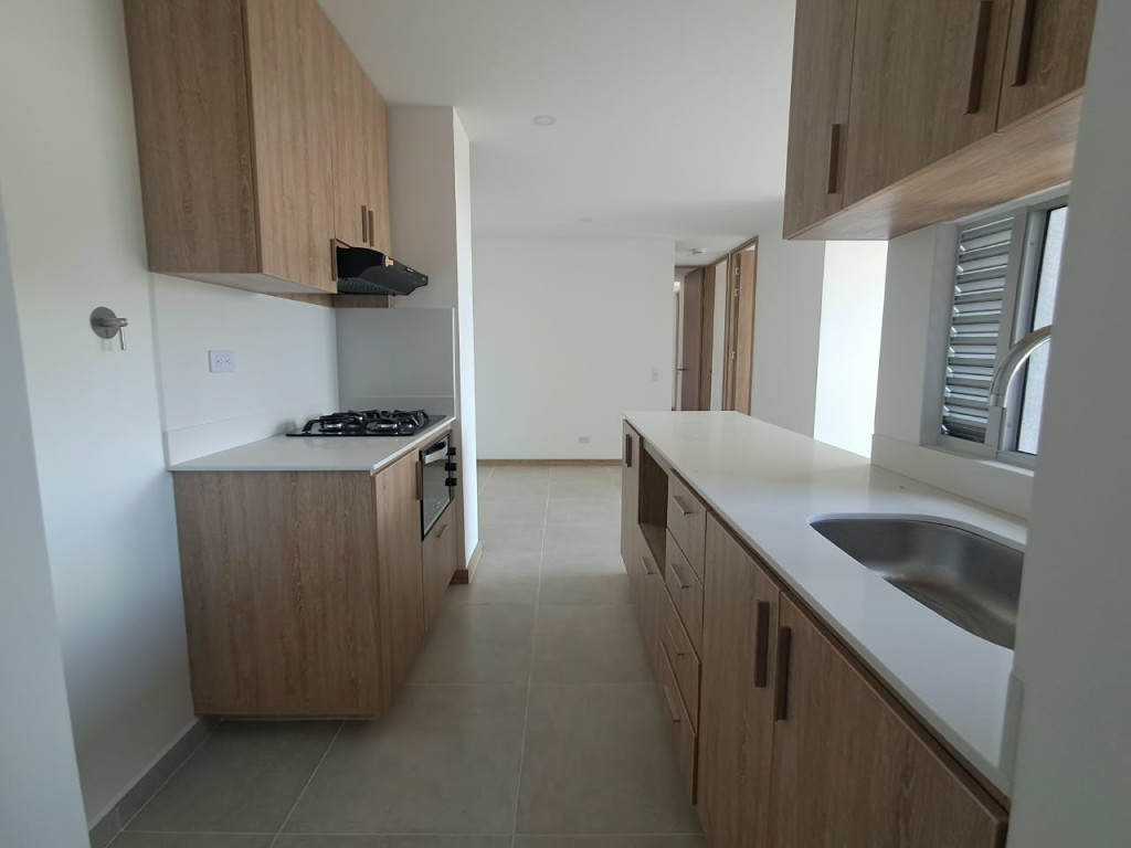 Apartamento en arriendo en Centro, Rionegro · foto 3 de 13