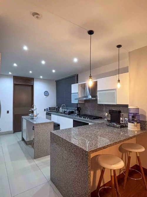 Apartamento de 3 alcobas en venta en La Cabrera, Bogotá, 200 m² · foto 5 de 8