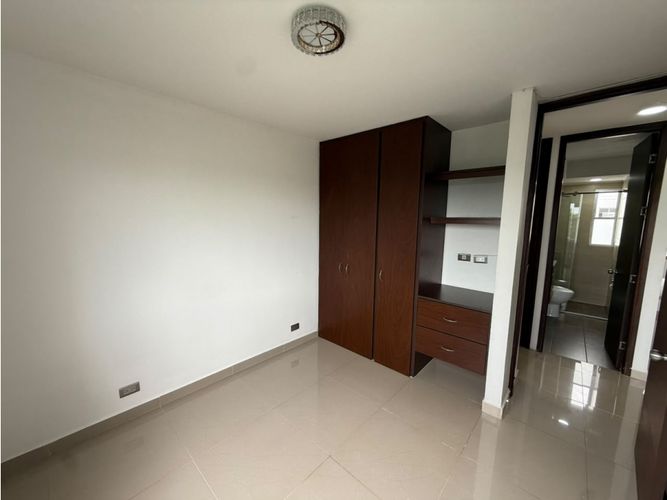 Apartamento de 4 alcobas en venta en La Hacienda, Cali, 110 m² · foto 12 de 16