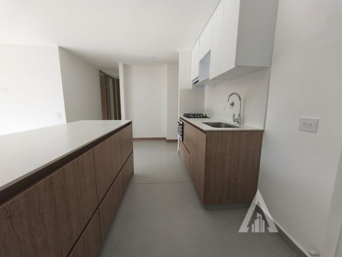 Apartamento de 3 alcobas en arriendo en Las Lomitas, Sabaneta, 76 m² · foto 10 de 17
