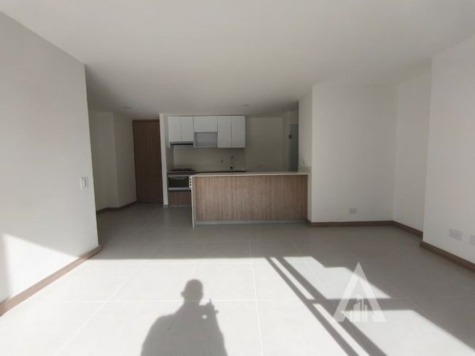 Apartamento de 3 alcobas en arriendo en Las Lomitas, Sabaneta, 76 m² · foto 11 de 17