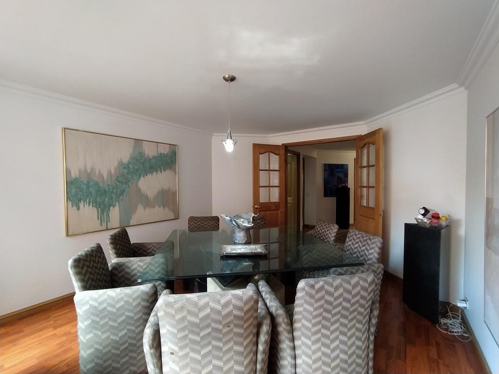 Apartamento en venta en Los Rosales, Bogotá · foto 6 de 21