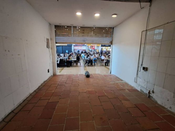 Local en arriendo en El Poblado, Medellín, 15 m² · foto 4 de 6