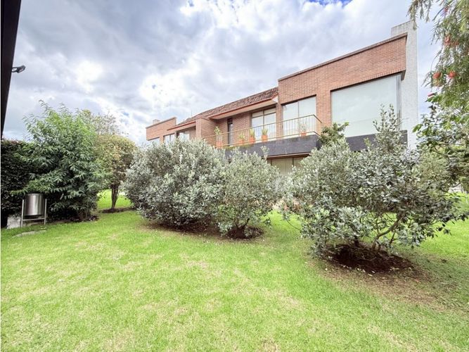 Casa de 4 alcobas en venta en Pueblo Viejo, Cota, 226 m² · foto 4 de 24