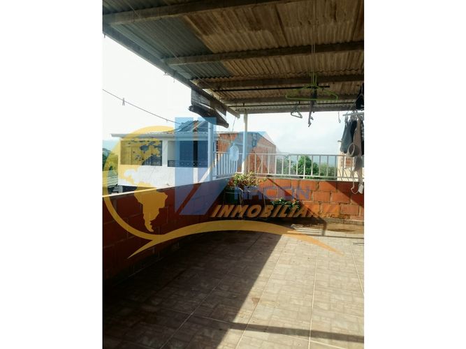 Casa de 3 alcobas en venta en El Porvenir, Floridablanca, 308 m² · foto 12 de 16