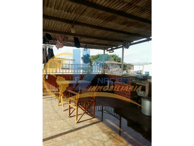 Casa de 3 alcobas en venta en El Porvenir, Floridablanca, 308 m² · foto 13 de 16