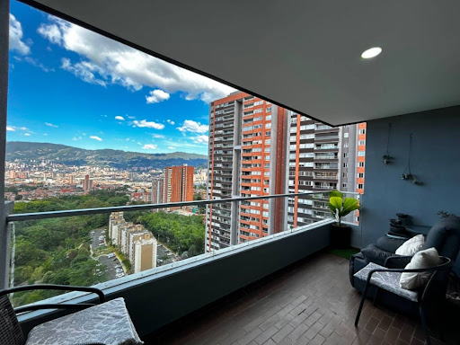 Apartamento en venta en Suramérica, Itagüí · foto 2 de 19