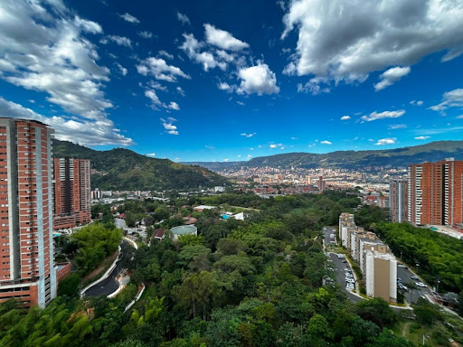 Apartamento en venta en Suramérica, Itagüí · foto 3 de 19