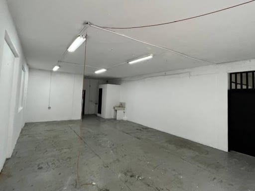 Bodega en arriendo en Los Colores, Medellín, 105 m² · foto 5 de 9