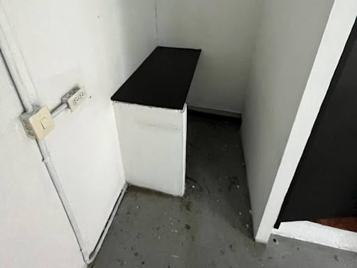 Bodega en arriendo en Los Colores, Medellín, 105 m² · foto 7 de 9