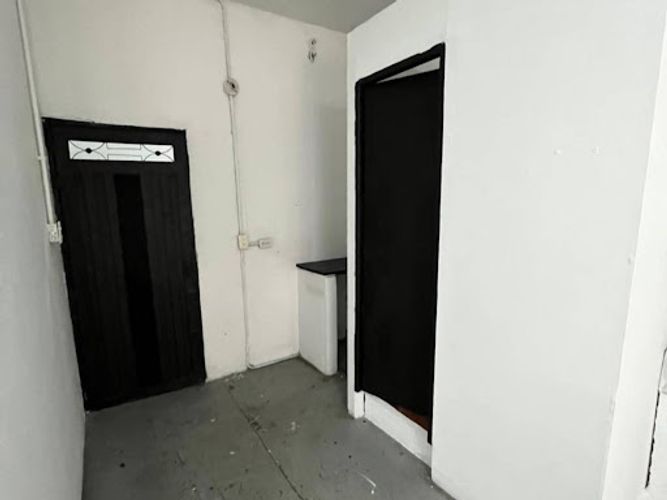 Bodega en arriendo en Los Colores, Medellín, 105 m² · foto 8 de 9