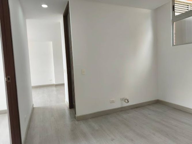Apartamento de 2 alcobas en arriendo en Loma Benedictinos, Envigado, 87 m² · foto 11 de 21