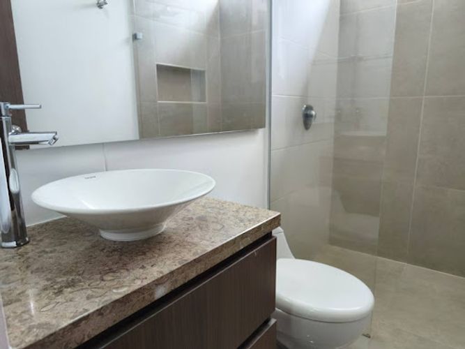 Apartamento de 2 alcobas en arriendo en Loma Benedictinos, Envigado, 87 m² · foto 12 de 21