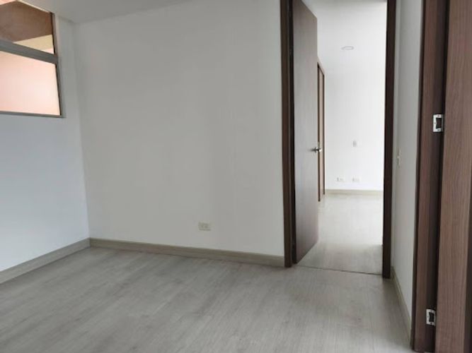 Apartamento de 2 alcobas en arriendo en Loma Benedictinos, Envigado, 87 m² · foto 16 de 21
