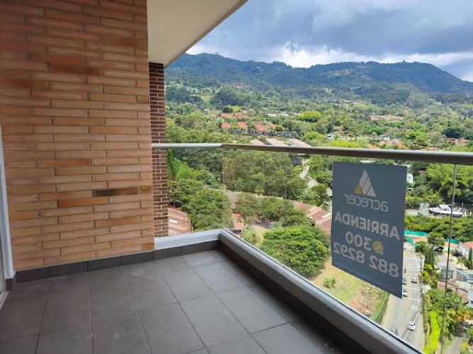 Apartamento de 2 alcobas en arriendo en Loma Benedictinos, Envigado, 87 m² · foto 20 de 21