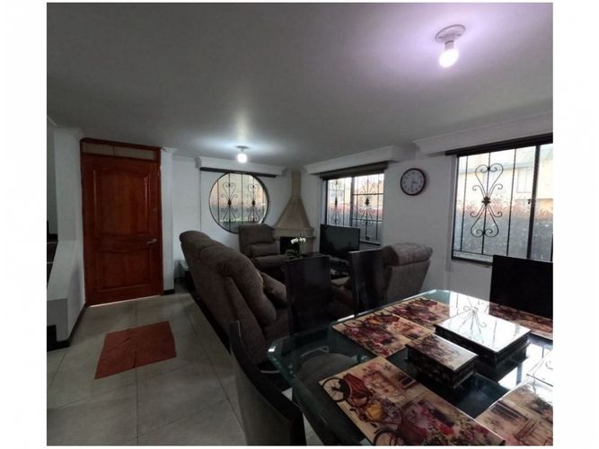Casa de 5 alcobas en venta en El Porvenir, Funza, 129 m² · foto 6 de 17