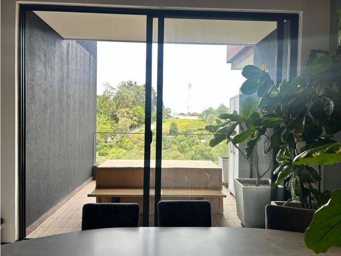 Oficina en arriendo en La Candelaria, Envigado, 59 m² · foto 10 de 11