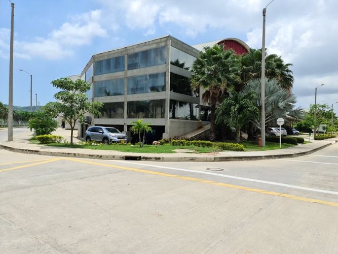 Bodega en venta en Juan Mina, Barranquilla, 4940 m² · foto 2 de 18