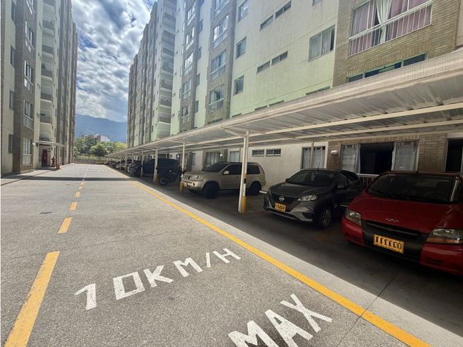 Apartamento de 2 alcobas en venta en Barro Blanco, Piedecuesta, 51 m² · foto 2 de 24
