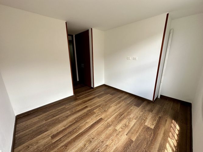 Apartamento de 3 alcobas en venta en Conjunto Residencial El Porton, Madrid, 77 m² · foto 15 de 21