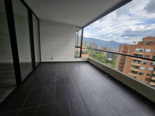 Apartamento en arriendo en Loma De Los Gonzalez, Medellín · foto 4 de 22