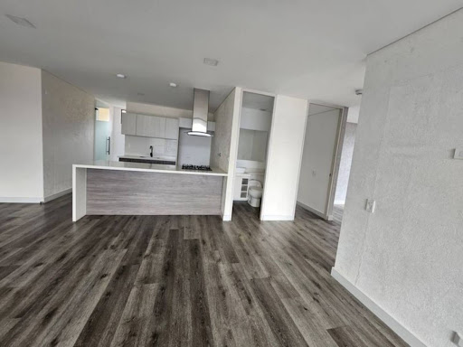 Apartamento en arriendo en Loma De Los Gonzalez, Medellín · foto 6 de 22