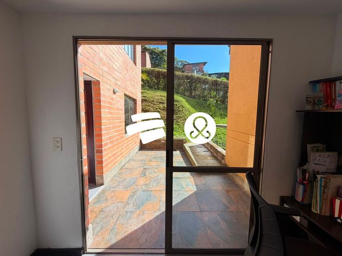 Casa de 5 alcobas en venta en Zona Centro, Envigado, 102 m² · foto 16 de 24