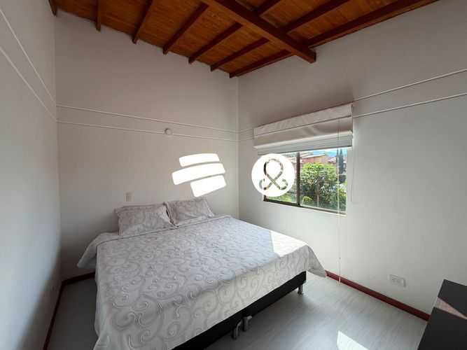 Casa de 5 alcobas en venta en Zona Centro, Envigado, 102 m² · foto 23 de 24